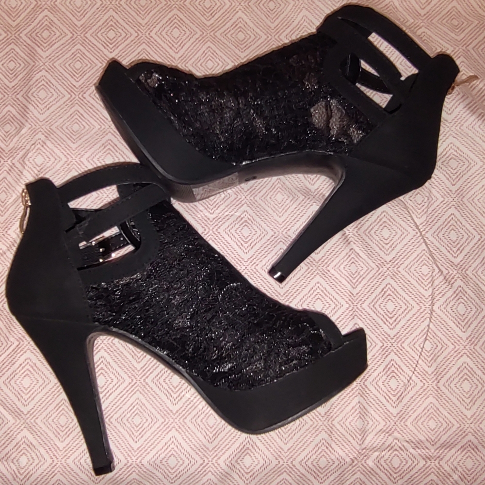 Peek-a-boo Open Toe Black Lace Zip up Heels